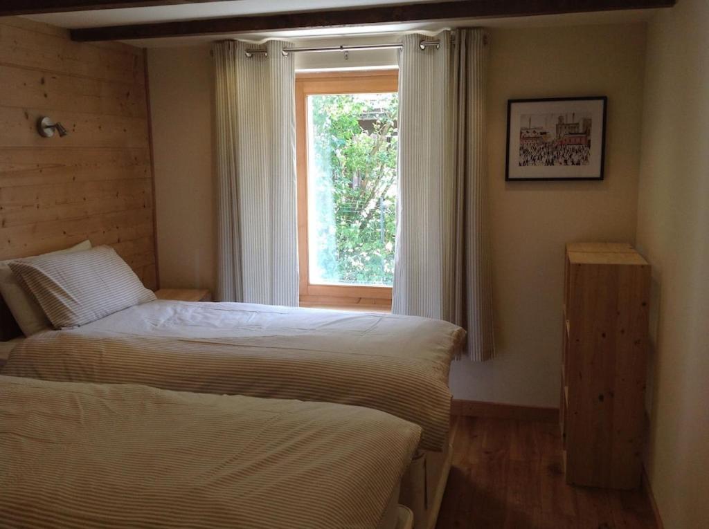 Spacious Ski Chalet In Traditional French Village, Sleeps 8, Four Star With Fibre Broadband Абонданс Екстериор снимка