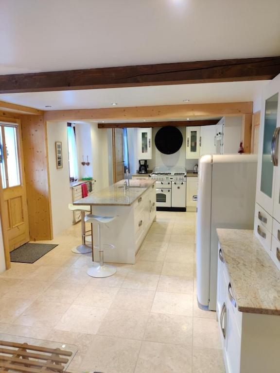 Spacious Ski Chalet In Traditional French Village, Sleeps 8, Four Star With Fibre Broadband Абонданс Екстериор снимка