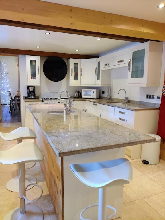 Spacious Ski Chalet In Traditional French Village, Sleeps 8, Four Star With Fibre Broadband Абонданс Екстериор снимка
