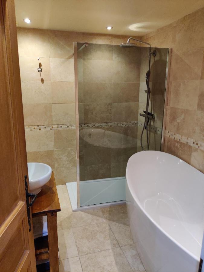 Spacious Ski Chalet In Traditional French Village, Sleeps 8, Four Star With Fibre Broadband Абонданс Екстериор снимка