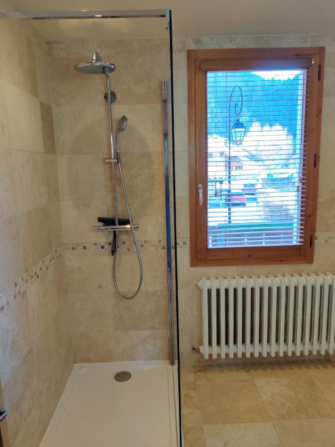 Spacious Ski Chalet In Traditional French Village, Sleeps 8, Four Star With Fibre Broadband Абонданс Екстериор снимка