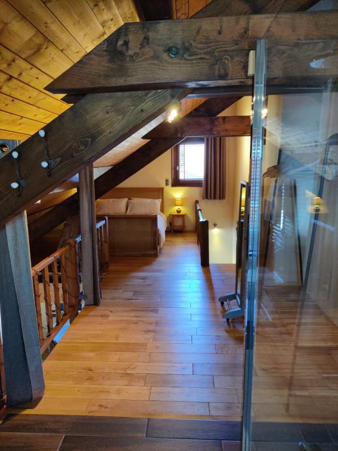 Spacious Ski Chalet In Traditional French Village, Sleeps 8, Four Star With Fibre Broadband Абонданс Екстериор снимка
