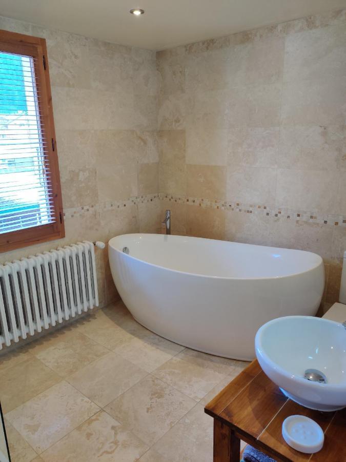 Spacious Ski Chalet In Traditional French Village, Sleeps 8, Four Star With Fibre Broadband Абонданс Екстериор снимка