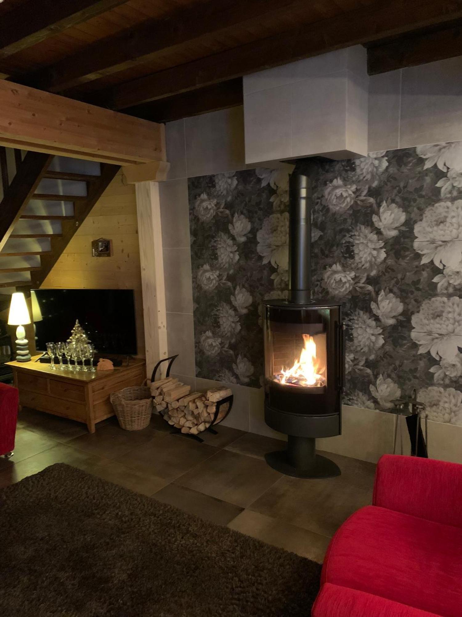 Spacious Ski Chalet In Traditional French Village, Sleeps 8, Four Star With Fibre Broadband Абонданс Екстериор снимка